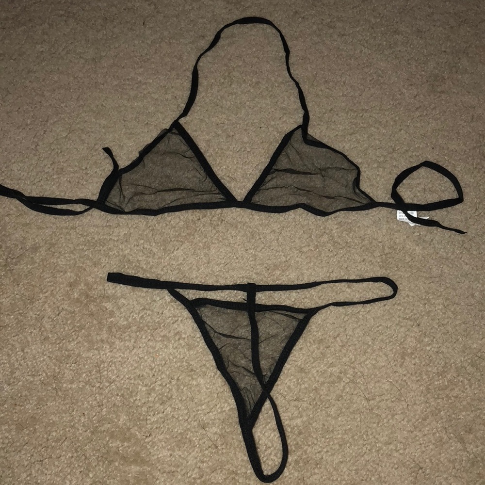 Black mesh 2 piece lingerie set thong/ bra - Picture 5 of 7